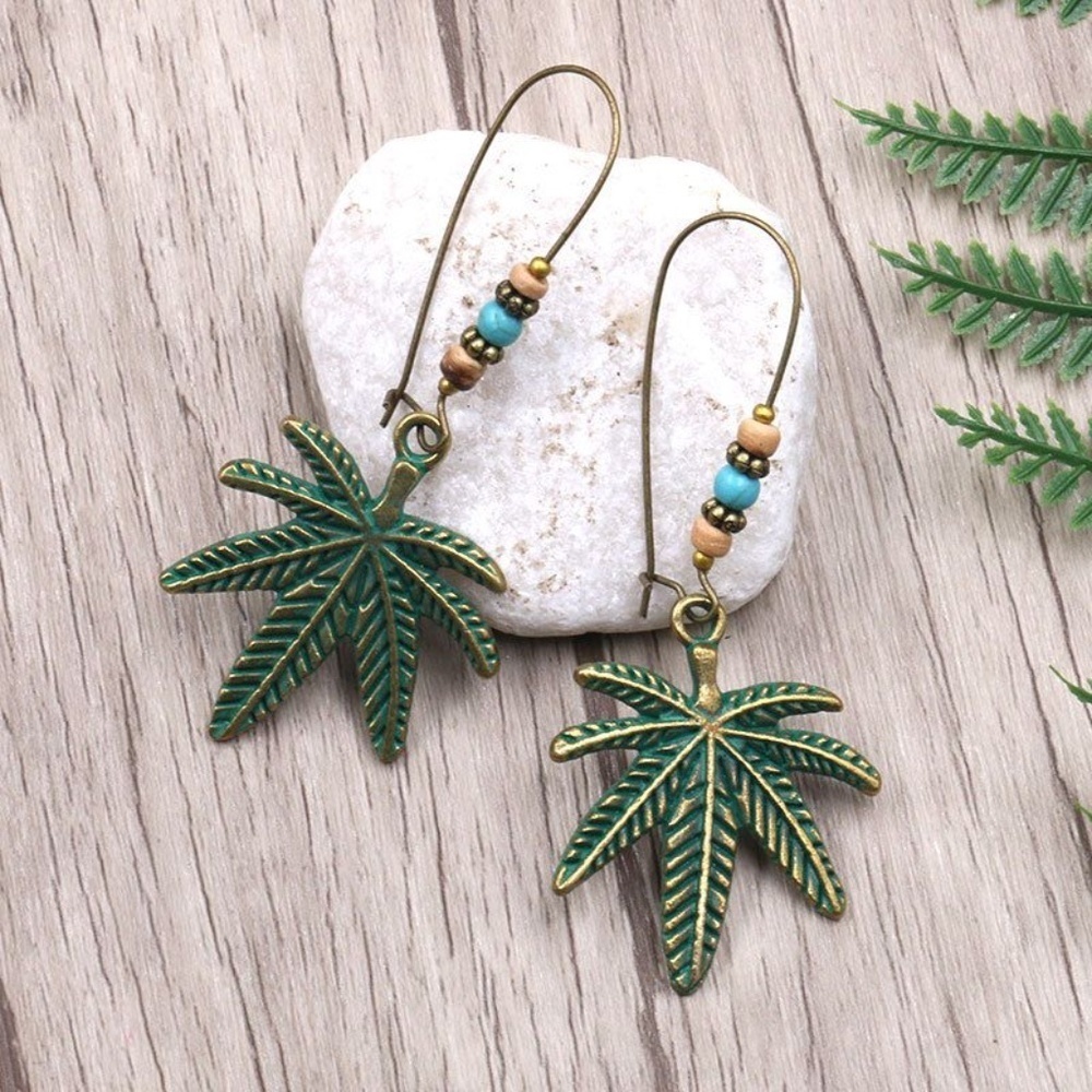 *AINSLEY* Vintage Leaf Shaped Fashion Earrings